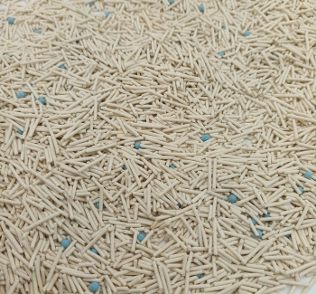 Cat litter that can be poured into the toilet